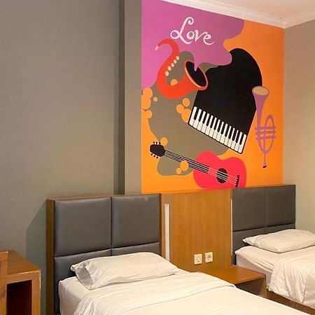 Votel Viure Hotel Jogjakarta Maguwo Luaran gambar