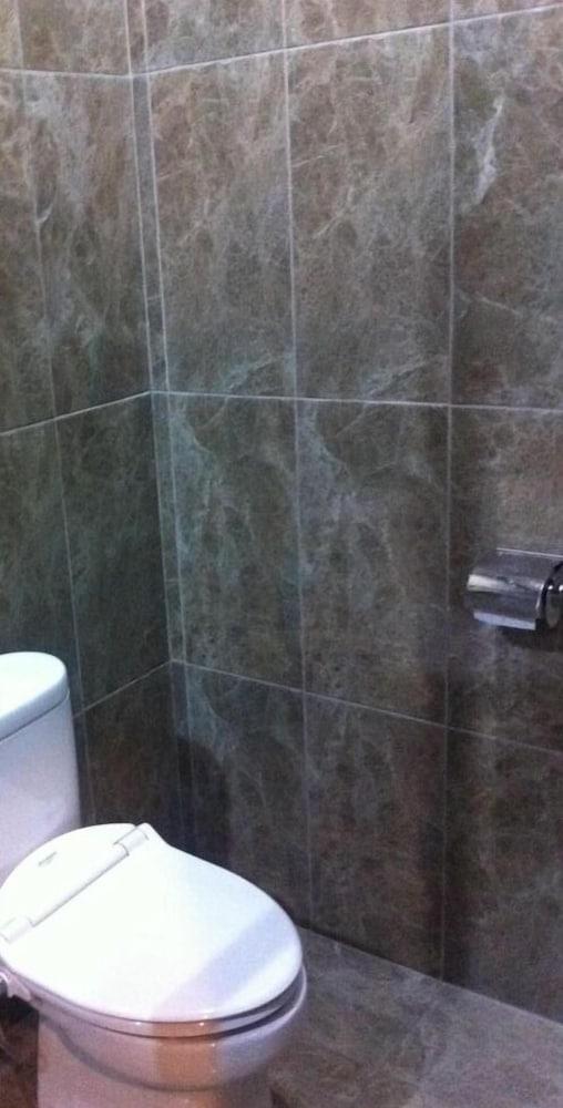 Votel Viure Hotel Jogjakarta Maguwo Luaran gambar