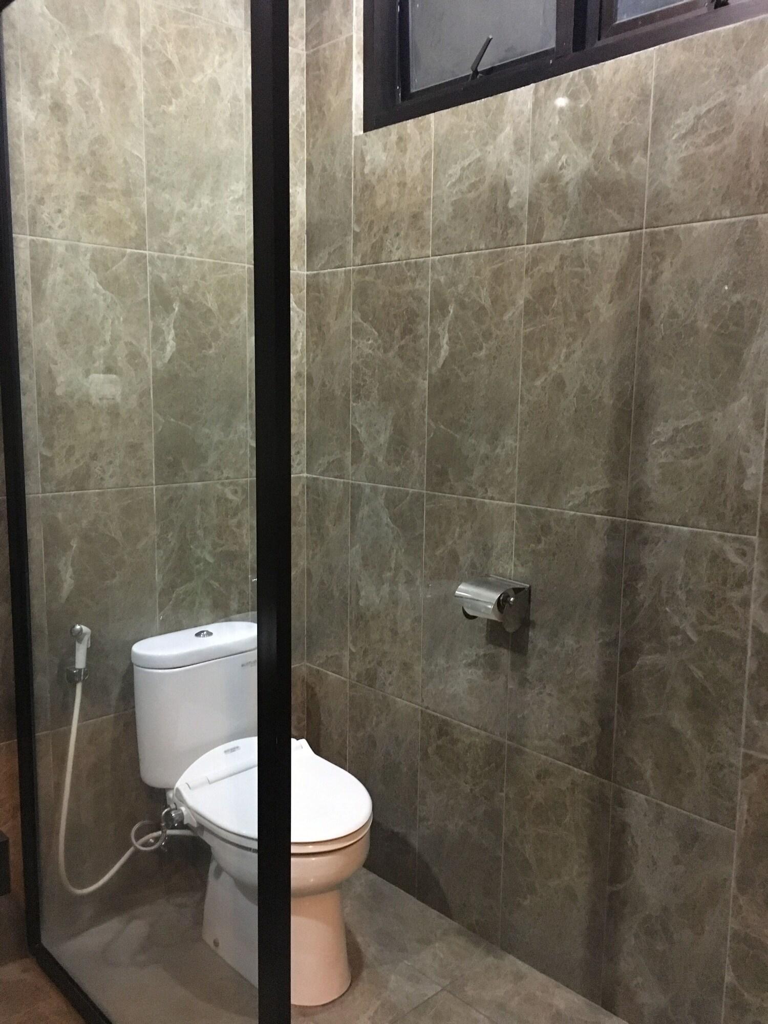Votel Viure Hotel Jogjakarta Maguwo Luaran gambar