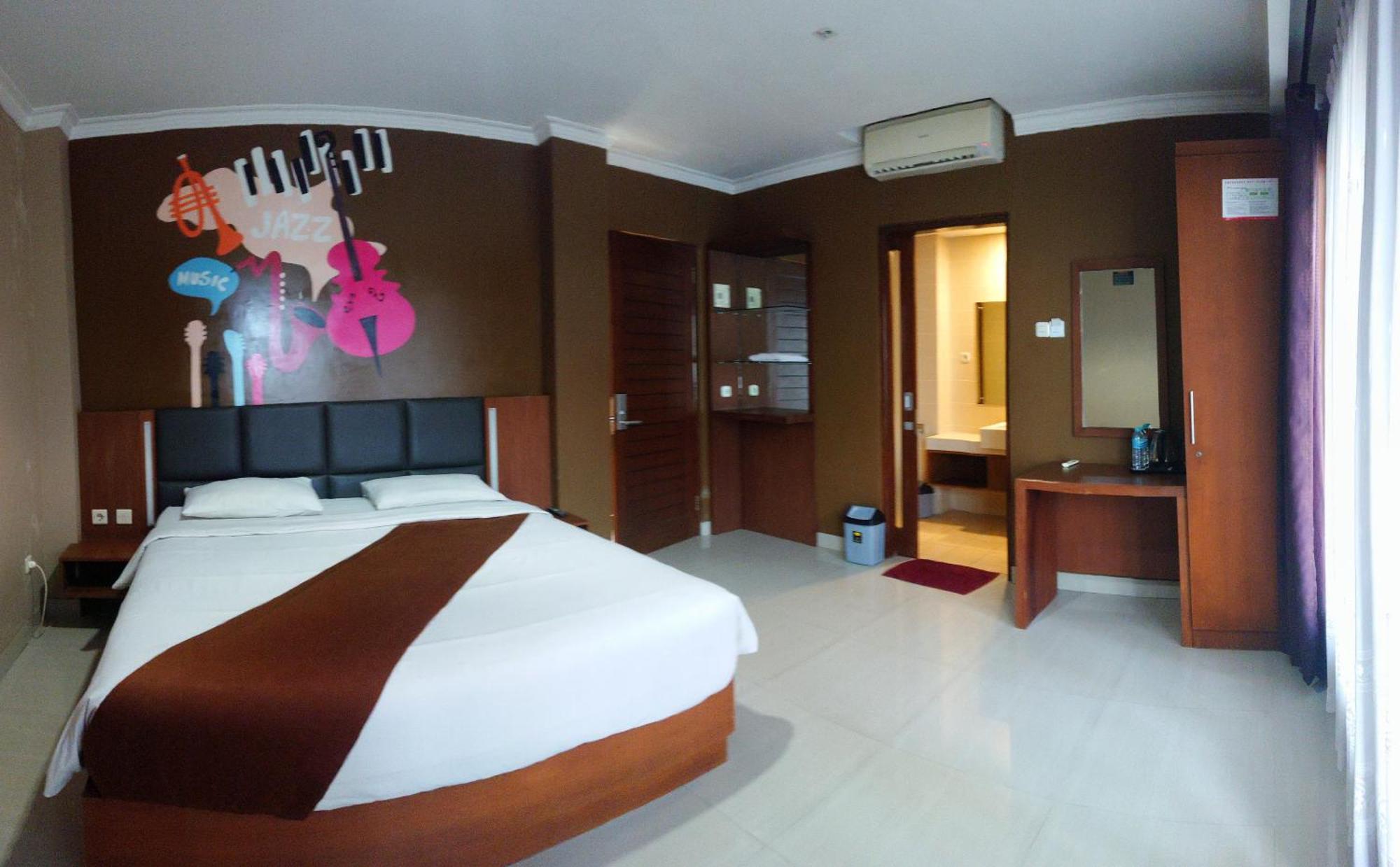Votel Viure Hotel Jogjakarta Maguwo Luaran gambar