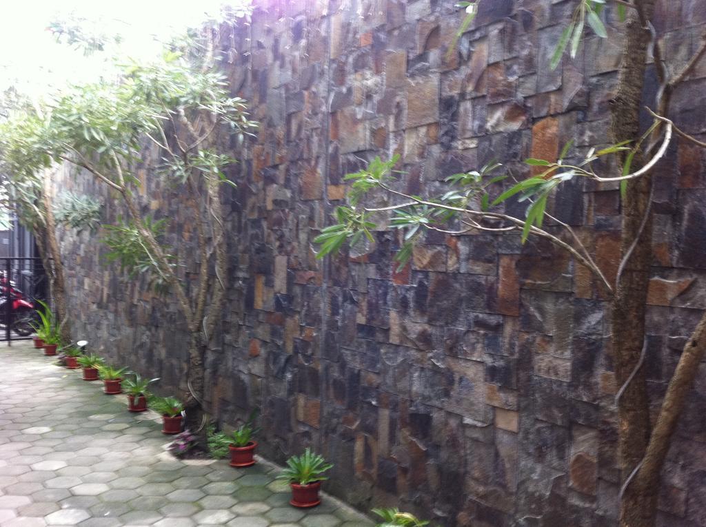 Votel Viure Hotel Jogjakarta Maguwo Luaran gambar